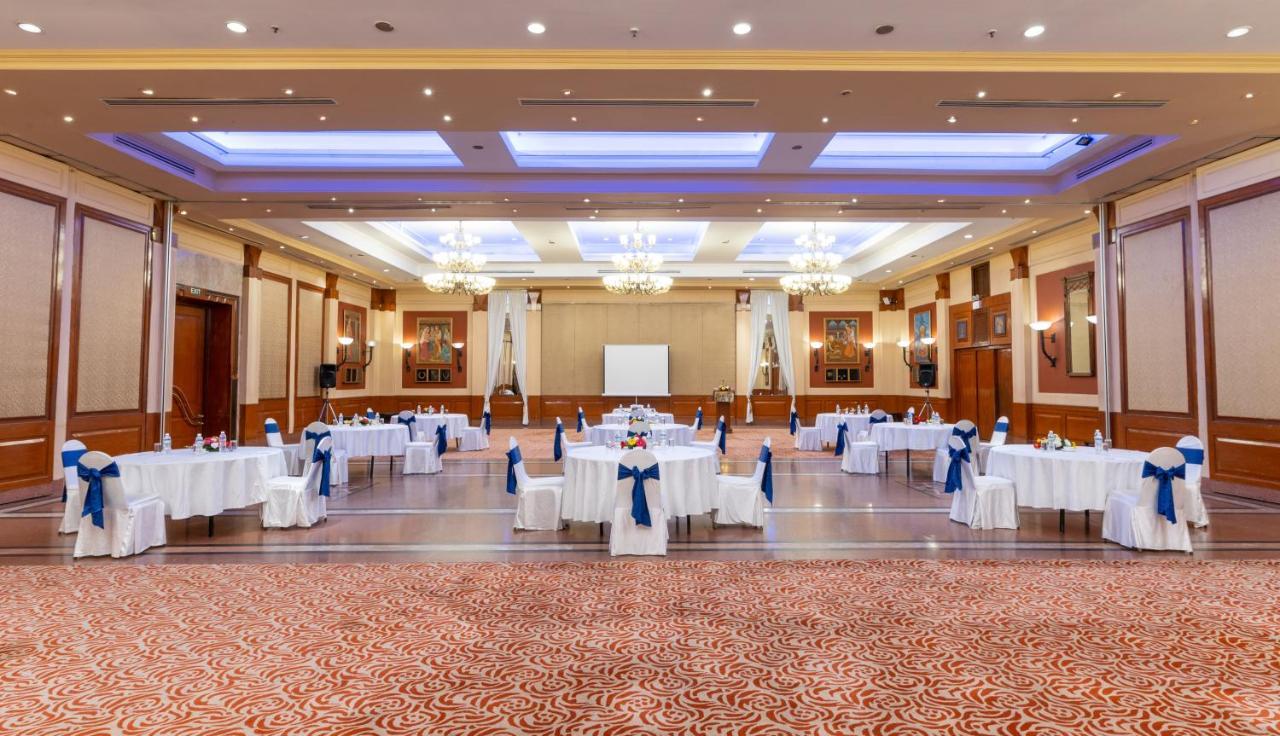Radisson Hotel Катманду Екстер'єр фото